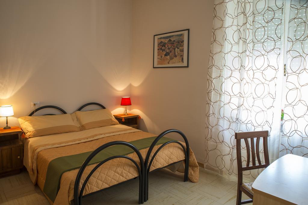 B&B Dei Filosofi Bed And Breakfast Perugia Habitación foto